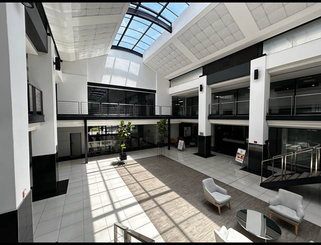 419M² OFFICE TO LET IN BRYANSTON